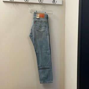 NWT, Levi’s 5 pocket denim jeans
